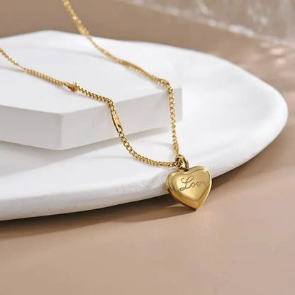Collarbone Gold Heart Chain Necklace